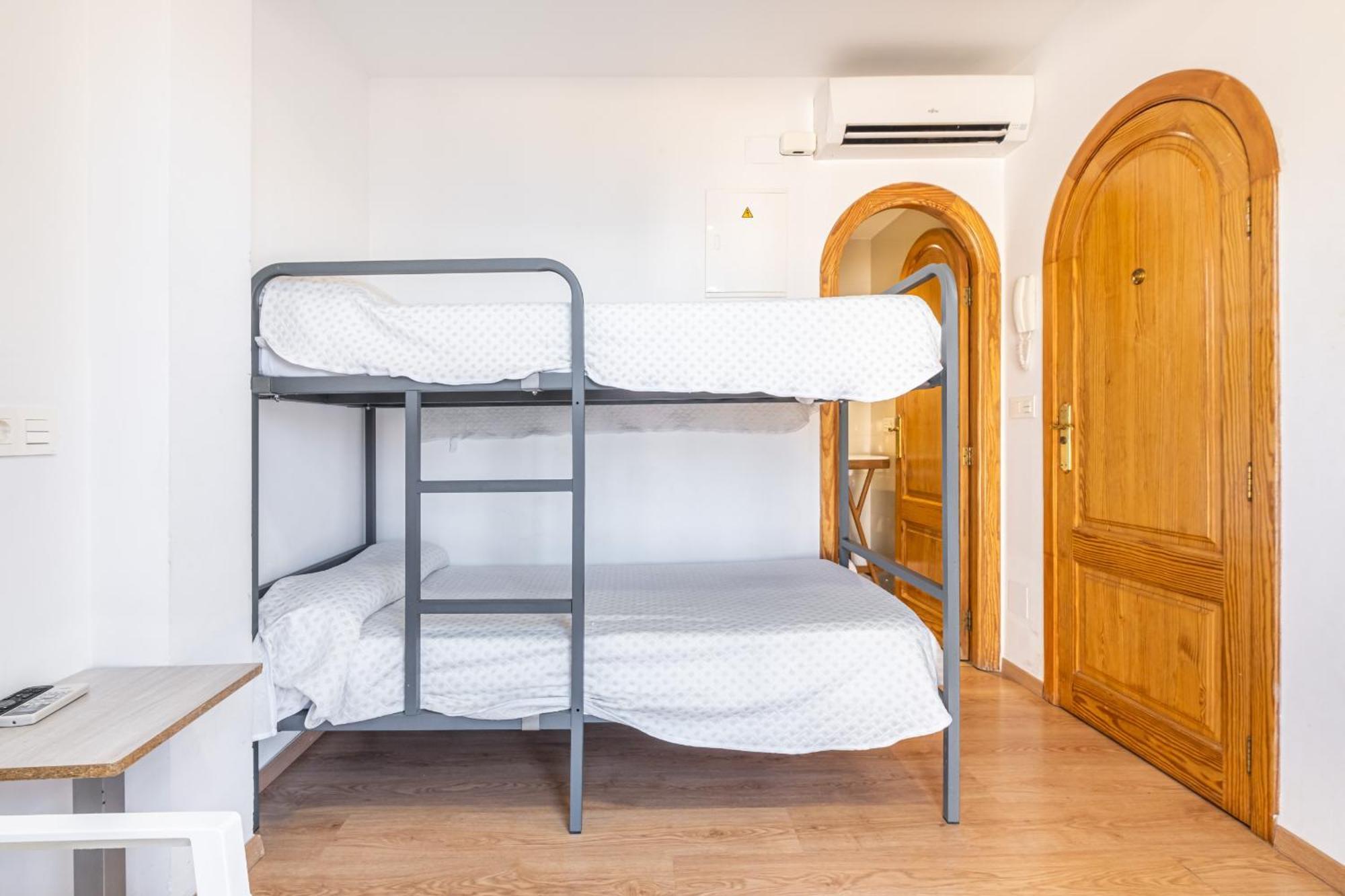 Apartamentos El Castell Benidorm Old-Town Pokoj fotografie